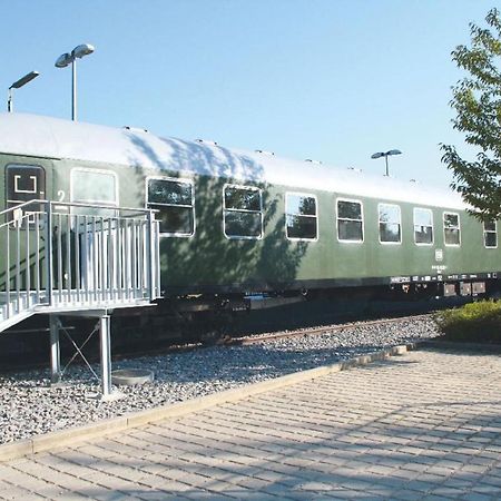 Uebernachten Im Nostalgischen Bahnwaggon โบเจิน ภายนอก รูปภาพ
