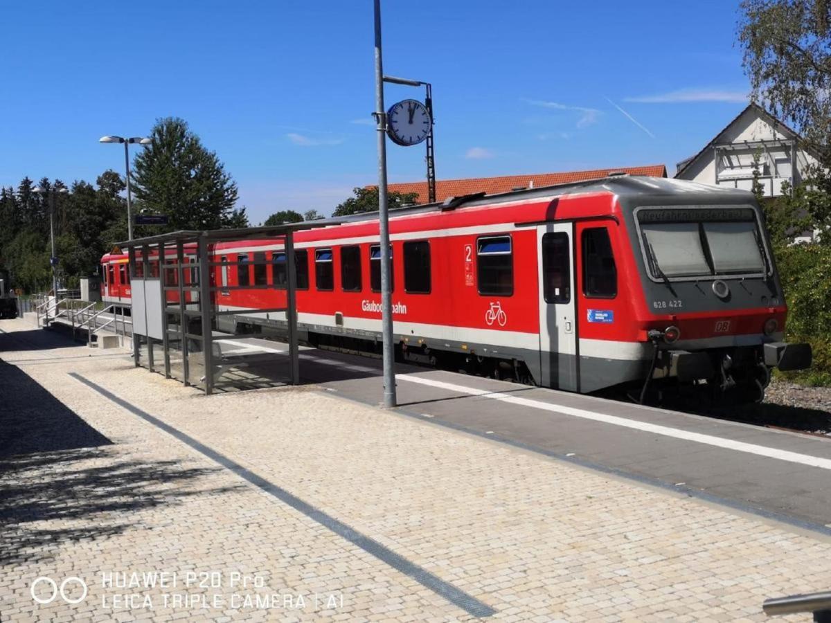 Uebernachten Im Nostalgischen Bahnwaggon โบเจิน ภายนอก รูปภาพ